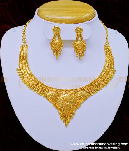 Buy Shanku Chakra Namam Thali | Thenkalai Iyengar Mangalsutra Designs ...